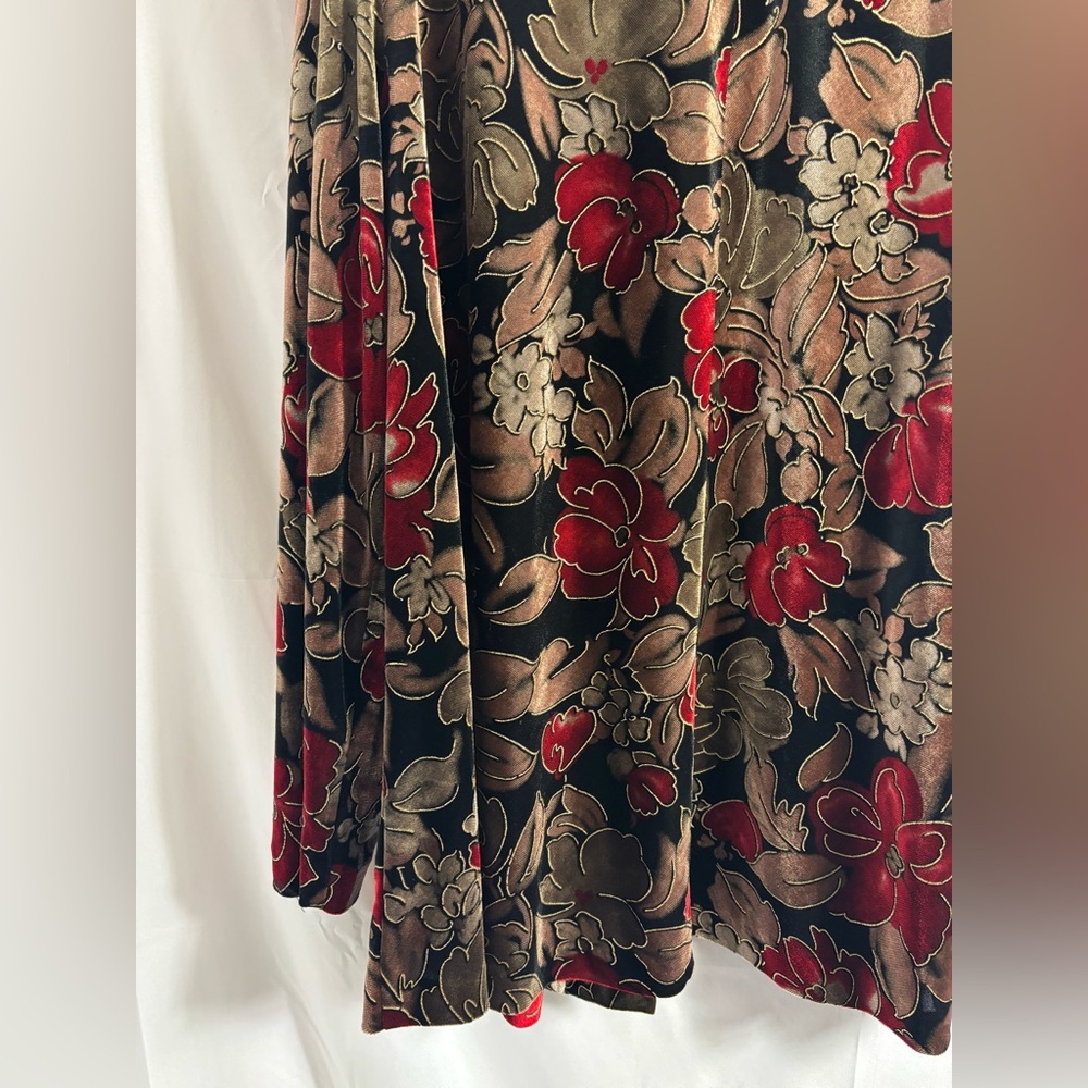 VTG Women's L Velvet Black and Gold Metallic with Vibrant Red Floral - Picture 7 of 13